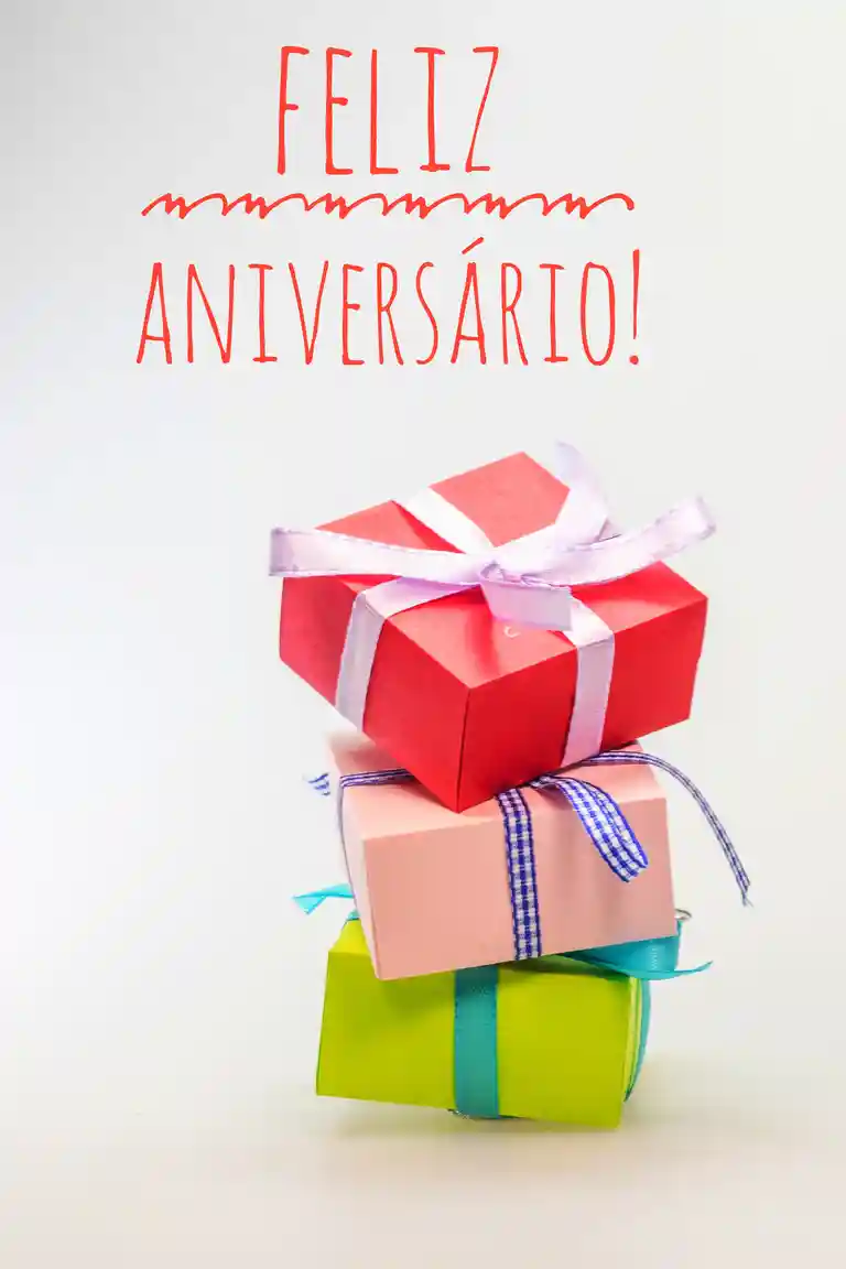 tenha um feliz aniversario 